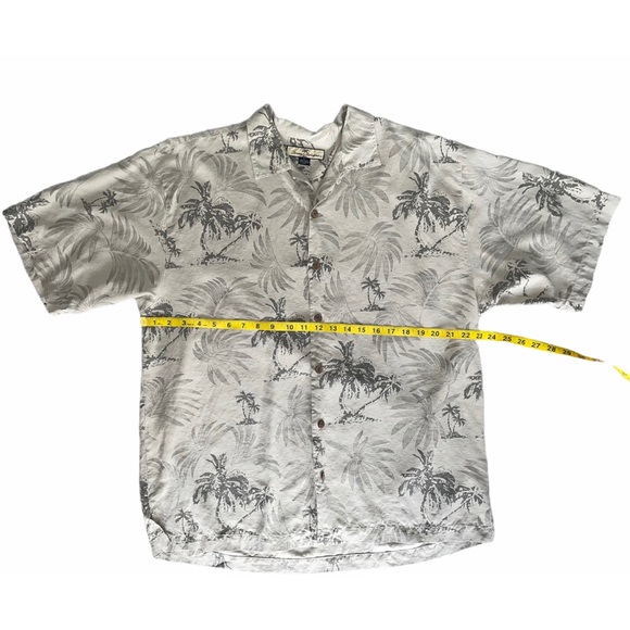 TOMMY BAHAMA Silk Button Down Size L - Picture 6 of 8